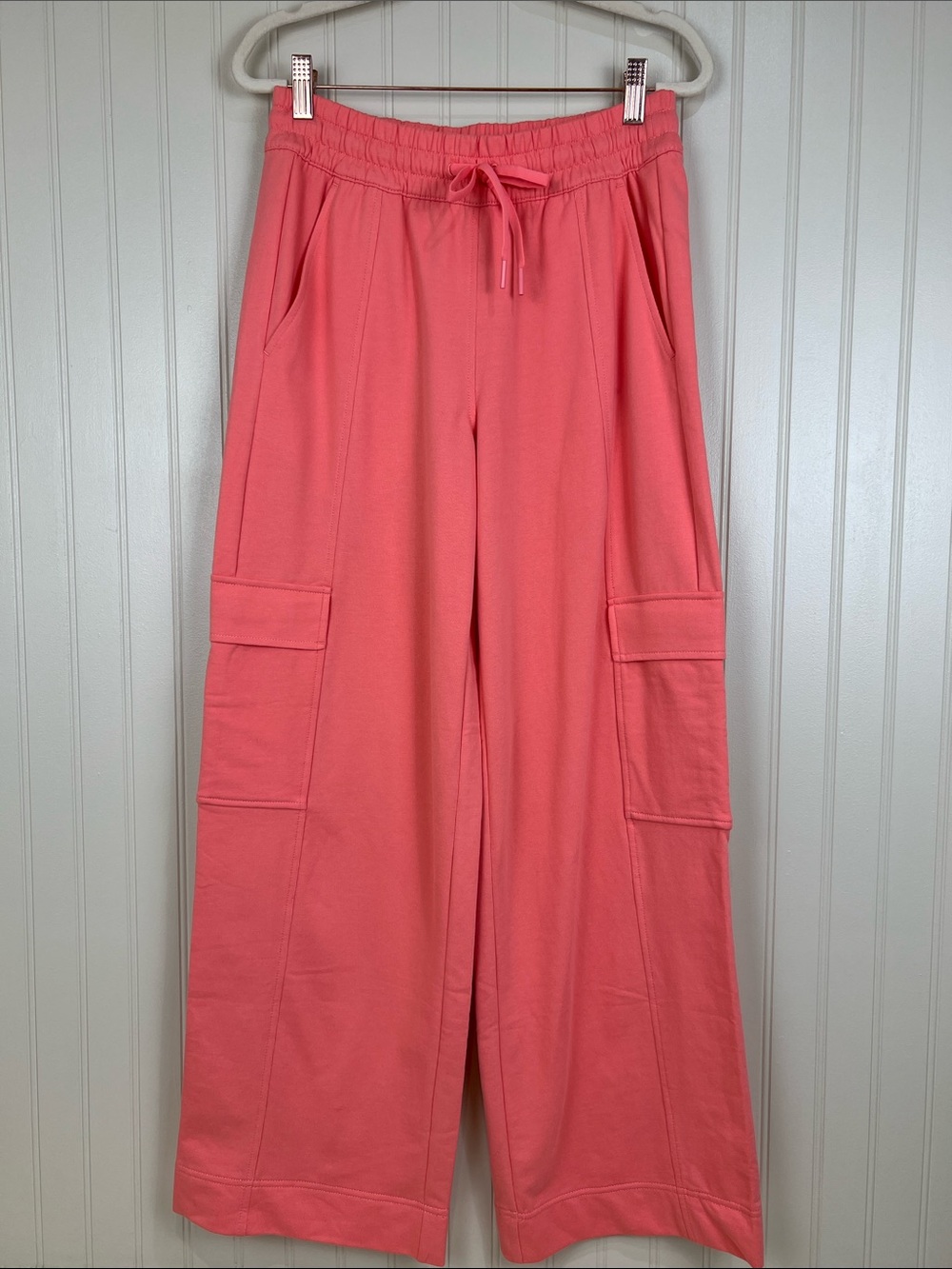 NWOT Athleta Retroterry High Rise Wide Leg Cargo Pant in Hibiscus Coral Size XS - Picture 2 of 12